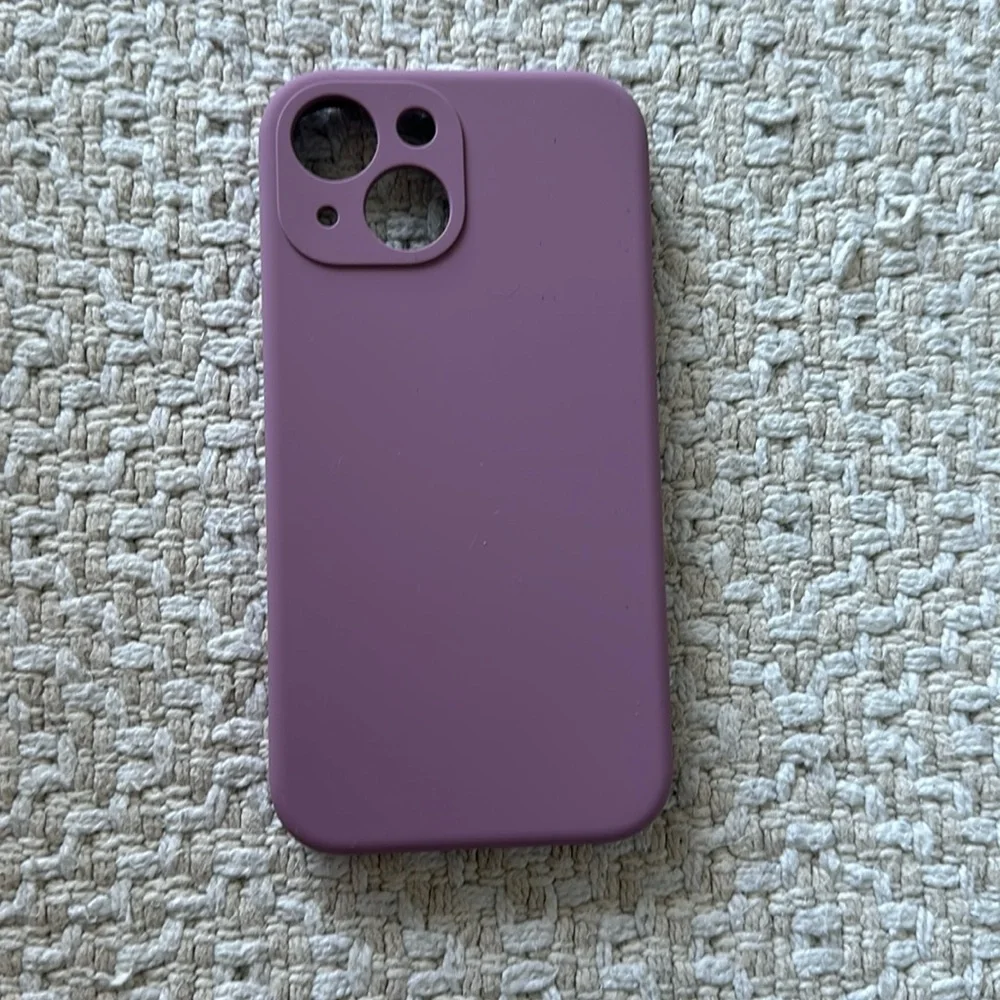 Silicone case for iPhone 13 mini 5,4 inch. Color - lilac purple.